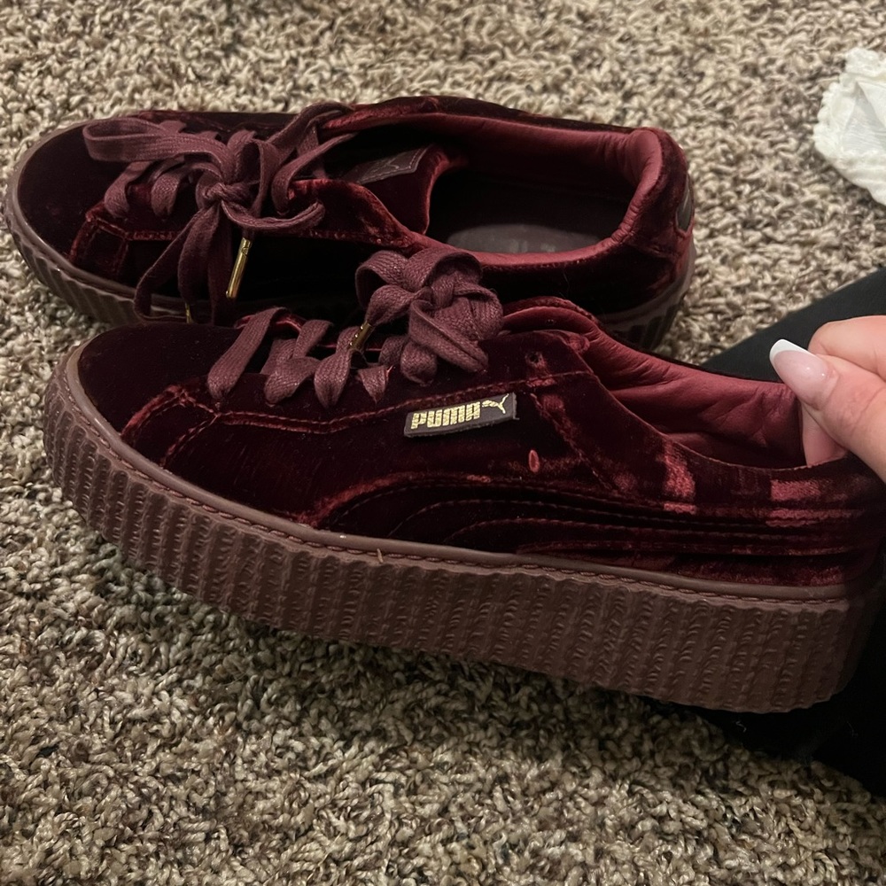 Brand new perfect velvet platform fenty puma sneakers